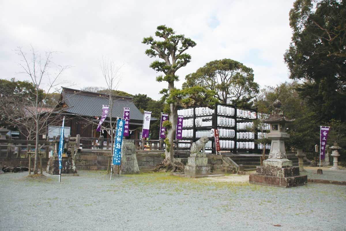 柳川市のリフォーム施工事例:三柱神社御神燈