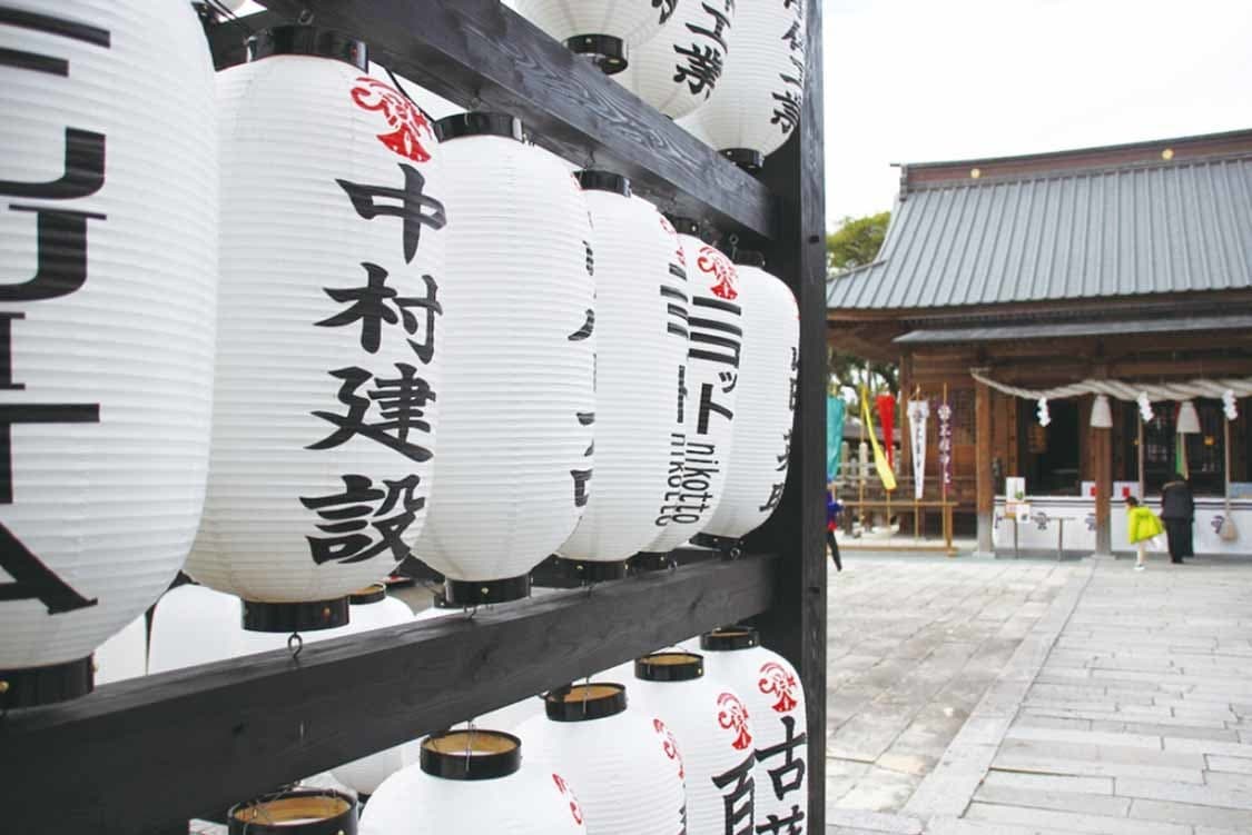 三柱神社復元